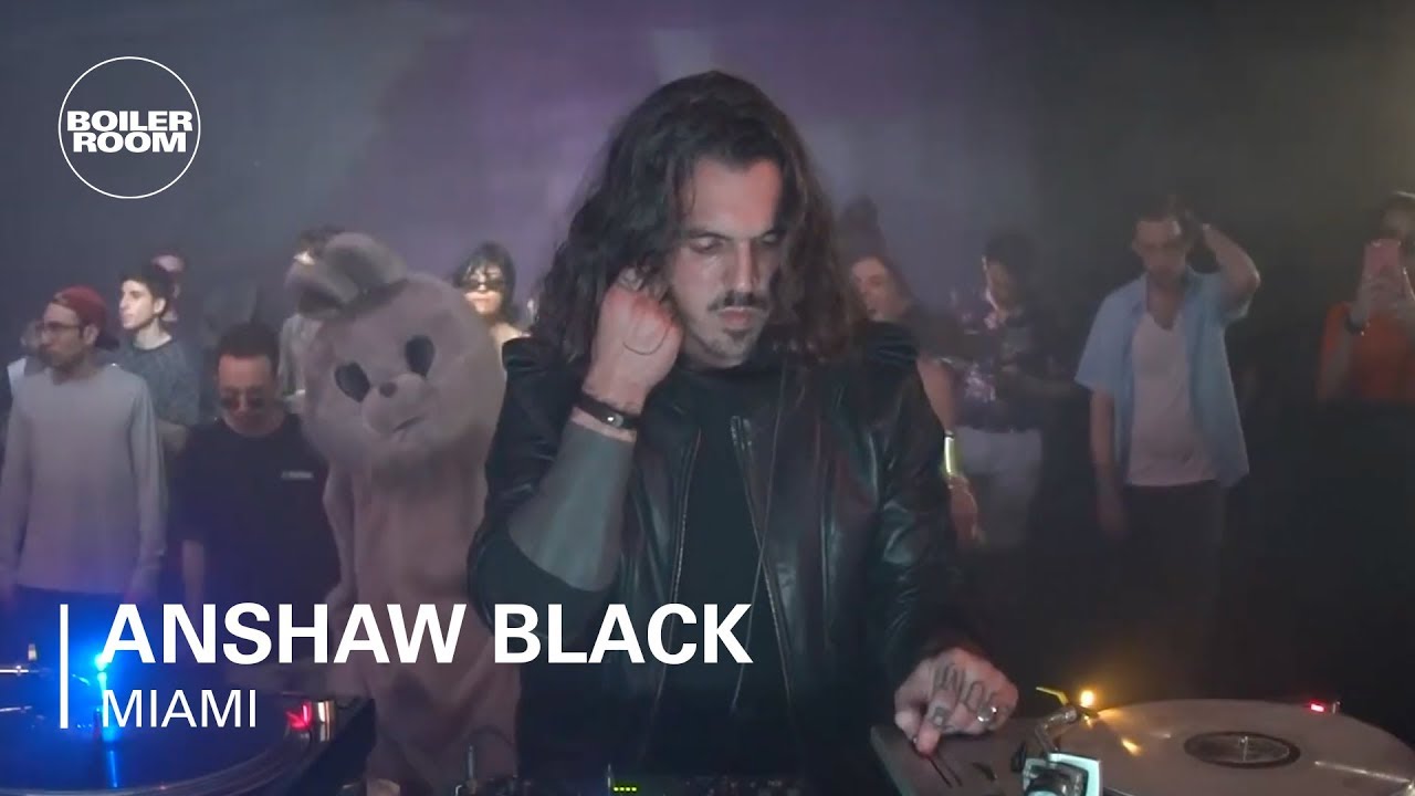 Anshaw Black - Untitled Set