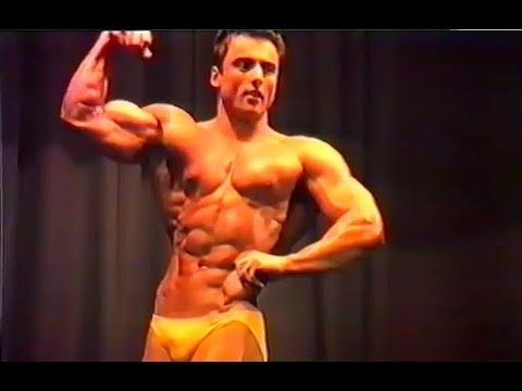 Dave Kilroy - Mr. South East Britain Junior 1986 Posing