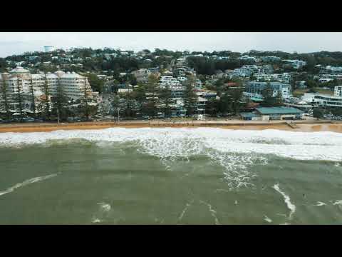 Drone footage of Wamberal big swell