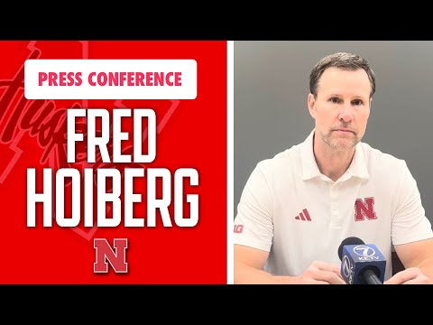 Fred Hoiberg vom Basketballteam der Nebraska Cornhuskers fasst die 75:73-Niederlage der Cornhuske...