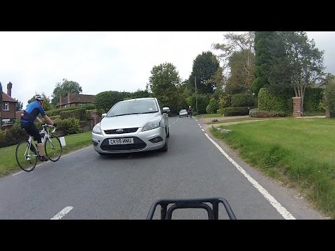 CK59HNU - Attempted Overtake into Oncoming Cyclist