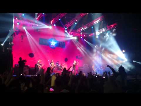 Attaque 77 Con Ciro Pertusi - Espadas y Serpientes