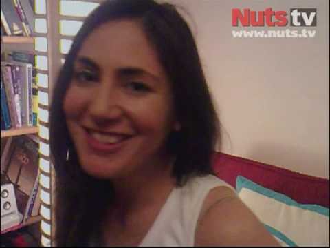 Nuts.tv - The Belly Dancing Mobi-diaries: Rehearsing in the flat