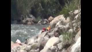 preview picture of video 'canotaje en río Tulumayo por fiestas patronales en San Ramón'