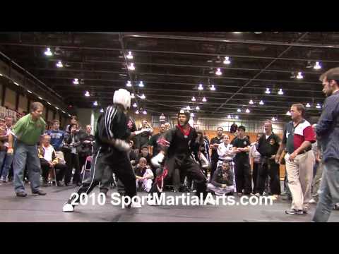 Point sparrin Travis Plowden vs Raymond Daniels =Team Paul Mitchell vs Team Allstars @ Quebec Open 2010