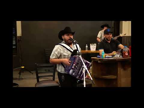 Hermanos Espinoza-Arturo el de culiacan (en vivo)