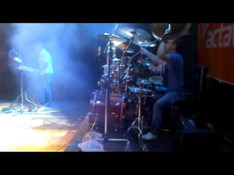 Tropico Band - Mislicu na tebe - (Live) - (Leskovac 2011)