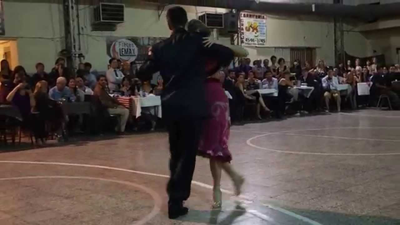 Javier Rodriguez y Noelia Barsi - 2/4 - Milonga Malena, Sunderland Club, BA   20-04-2014