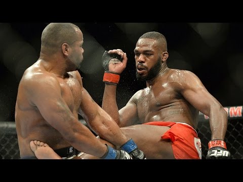 Jon Jones retains title vs. Daniel Cormier  | UFC 182