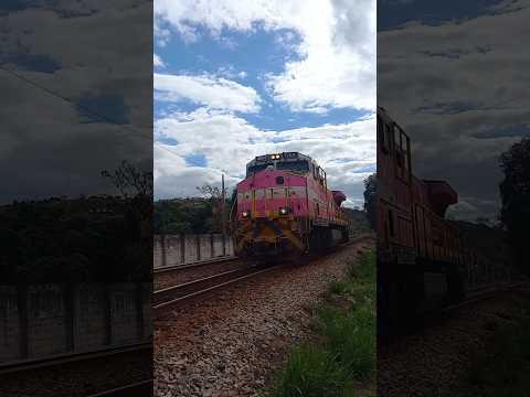 Laurindo 02 & P002 Em Tumiritinga #railfan #ferrovia #minasgerais #efvm