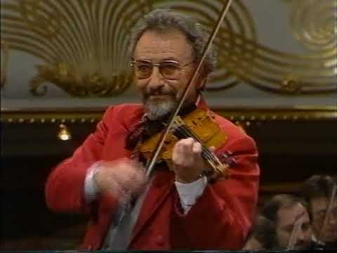 "Wiener Melodien" - Herbert Siebert und das Johann-Strauss-Orchester im Kurhaus Wiesbaden