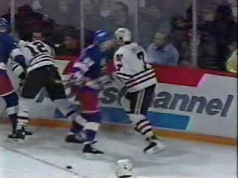 Paul MacDermid hit Chris Chelios Dec. 27/1991