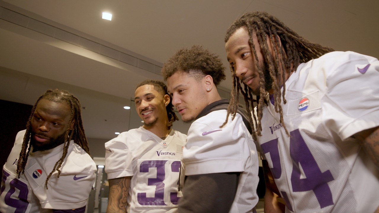 How A Minneapolis Artist Created Custom Painting of Minnesota Vikings Players