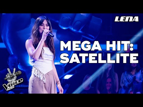 Coach Lena singt Akustik-Version von "Satellite" für ihren großen Fan Lea | The Voice Kids 2022