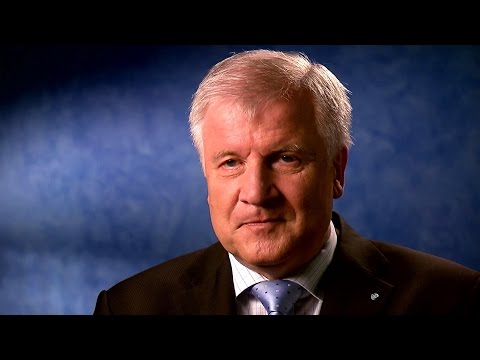 Horst Seehofer on Angela Merkel: "She can be very tough" 1/2 (dbate interview)