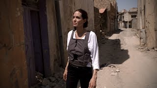 Iraq: Angelina Jolie visits families returning to Mosul