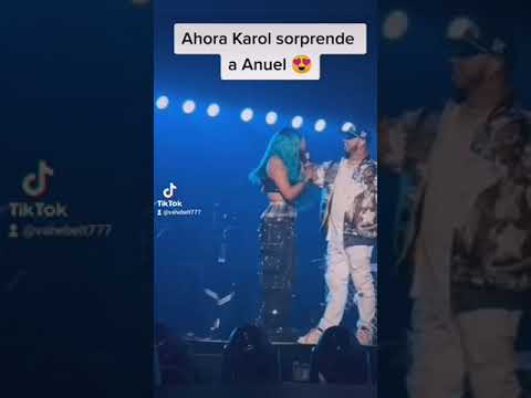 Karol G sorprende a Anuel en concierto #karolg #anuel #parejasfamosas