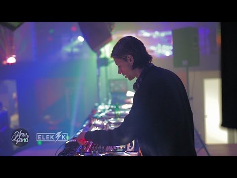 Bart Skils DJ Set @ Club Vegas - Hall Of Techno