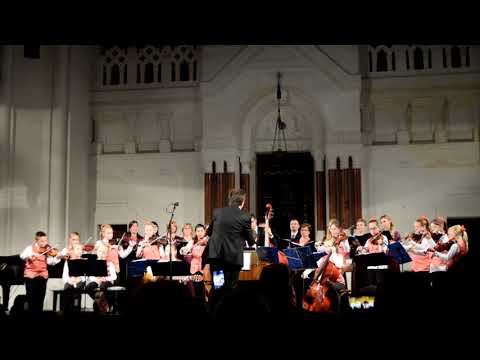 KZ Zvony a Orchestrík ZŠ Jána Kollára - Zbor Židov, diriguje Juraj Súdi st.    Synagóga v Novom Sade