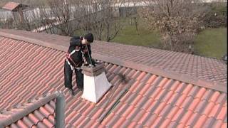 SPAZZACAMINO - PULIZIA CANNA FUMARIA CAMINO A LEGNA - www.digiuni.it