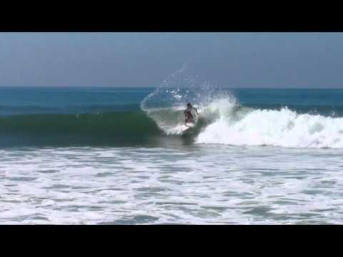 Bianca Buitendag and Lakey Peterson go right in Round 1 2014 Hurley & Swatch Pro