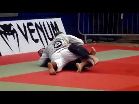 Susej Pontes - FINALS - IBJJF London Open 2015 - Brown Master 2 - Medium-Heavy