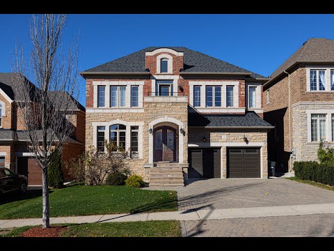 8 Fallowfield Rd, Brampton
