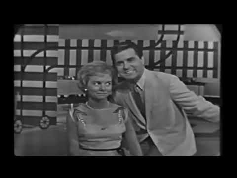 Chattanooga Choo Choo  -  Ray McKinley & The New Glenn Miller Orchestra