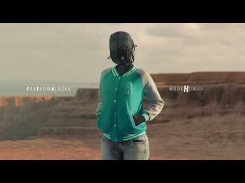 Far From Alaska - Politiks