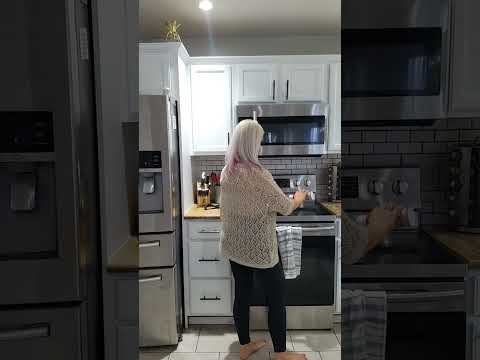 Slimfast Meal Replacement Shakes, these are soo good! like and subscribe for more