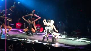 Nicki Minaj - Muny (Live) - Las Vegas 6/25/11