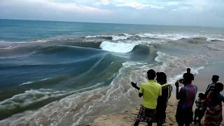 preview picture of video 'River Gundaru merging with Gulf of Mannar at Mookaiyur Ramanathapuram Tamil Nadu'