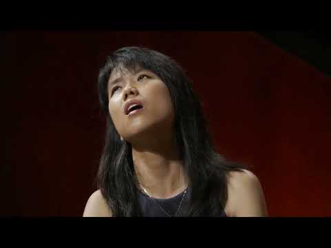 Kate liu plays mozart sonata no.8