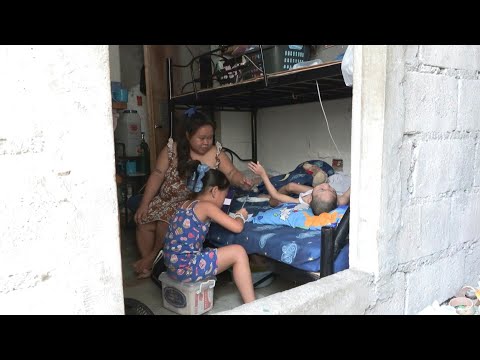 Video Thumbnail: Kids study in overheated slums as Philippines shuts schools | AFP