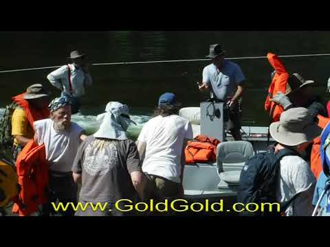 Group Gold Prospecting Project 2019 - Boating across the river