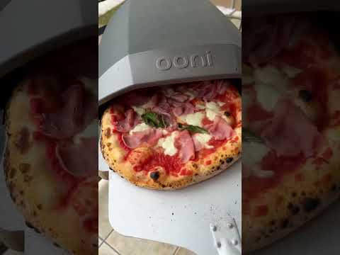 ooni koda 12 is incredible even with store-bought dough 🤯