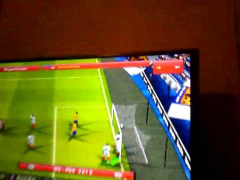 Golazo olimpico de Lionel Messi.    " PES 2015 " -