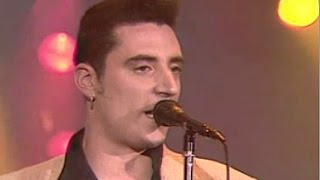 LOQUILLO Y TROGLODITAS - Burning Love (homenaje a Elvis)