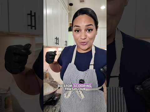 How to properly measure your dry ingredients when baking #baking #bakingtips #cookies