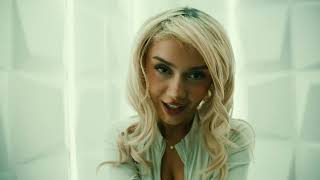 Video zu 'Bitch' ansehen Video zu 'Bitch' ansehen