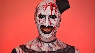 Who likes clowns..👀 Pennywise? Krusty? Or of course Art The Clown? 🤡 #clownmakeup #terrifier #viral