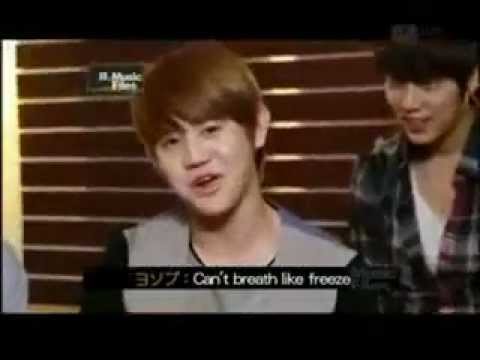 [Show]B2ST/BEAST Junhyung sing 'On Rainy Day' & Yoseob rap 'Shock'