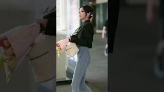 beautiful Chinese street girls #beautiful #street #girls #Chinese