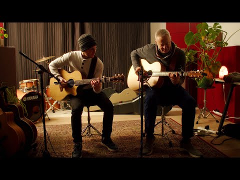 Tommy Emmanuel CGP & David Browne Murray duet of 'Halfway Home' at 1st Port of Call