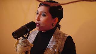 Download lagu Pertama Kali - Shaa | Video Akustik Rasmi mp3