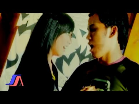 Decha Dan Ricky Stardut - Cinta Yang Sempurna