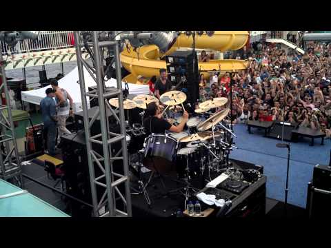 Chad Sexton's Solo on the 311 2013 Cruise 1 of 2