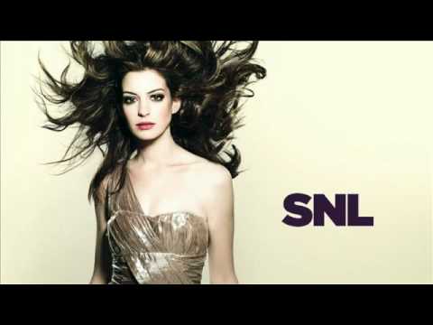 snl anne hathaway 2011