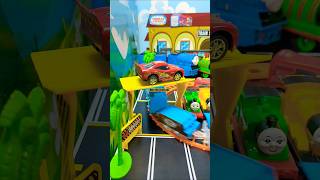 Download lagu Lagu Naik Kereta Api Tut Tut Tut ke Bandung Surabaya #naikkeretaapi #keretaapi #kereta #train mp3