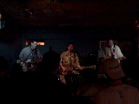 The So So Glos -- Diss Town